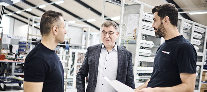 Michael Schrøder med medarbejdere 692 x 308